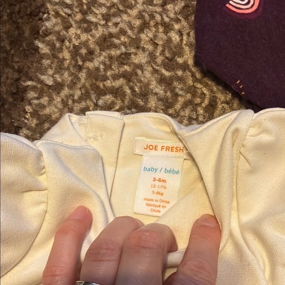 Assorted set of shirts, sleeper and pants. - Picture 3 of 16